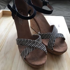 Striped Cork Wedges